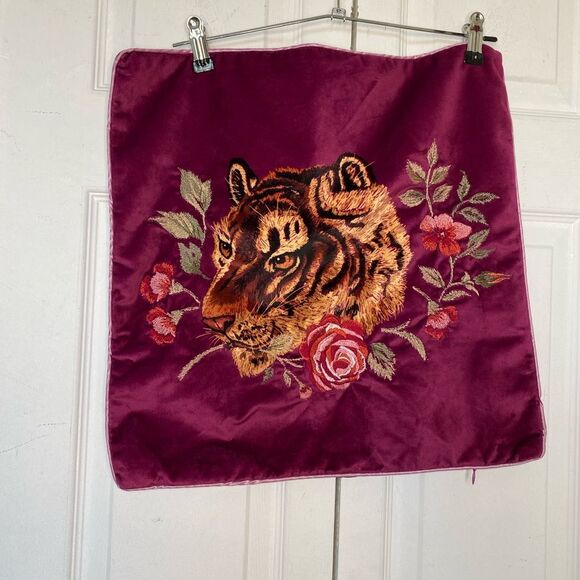 Rich Purple Tiger & Flower Decorative Pillowcase - Picture 1 of 7